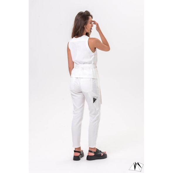 p24-19-white_4web